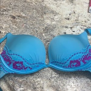 Victoria’s Secret bra